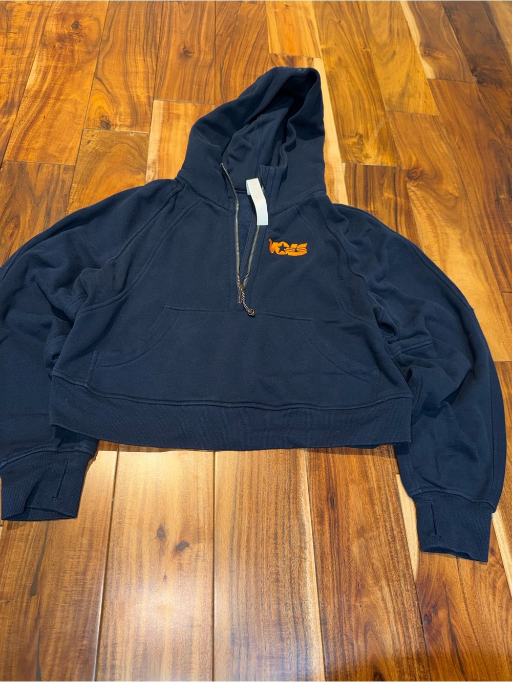 Lululemon - Navy Cropped Hoodie with university of Tennessee logo on it